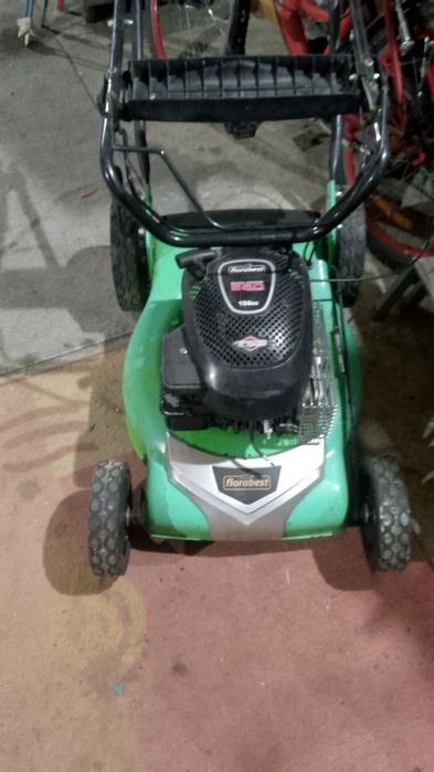 Продаж Газонокосарок самопривідних