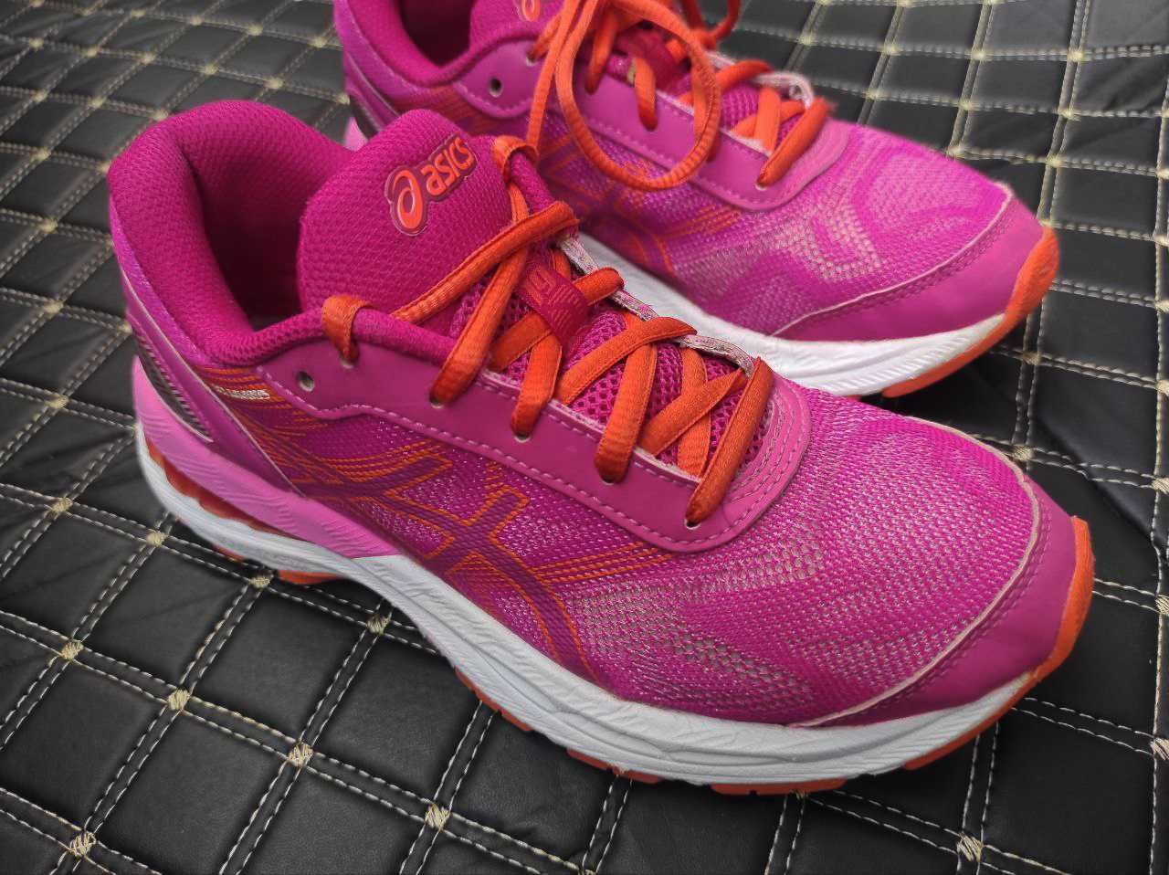 ASICS Gel Nimbus 19 GS. 34.5 21.5 680 Olx