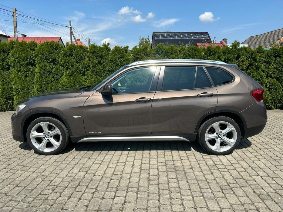 BMW  X1  x drive 20d, 2011