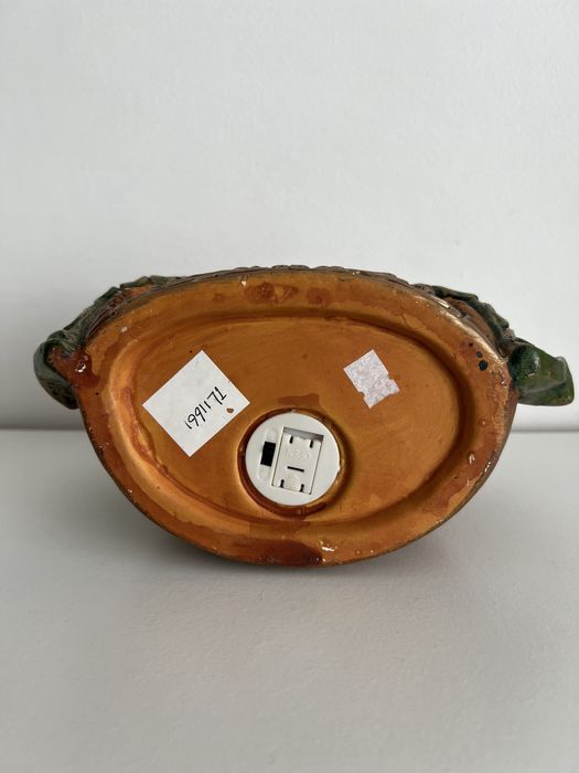 Presépio de barro pintado com luz