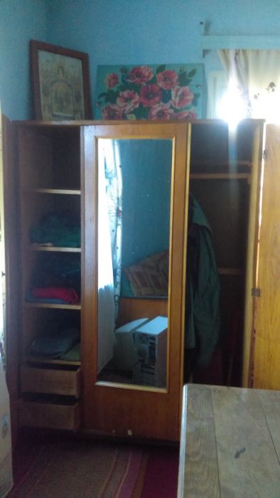 Продаётся шкаф с антресолью.