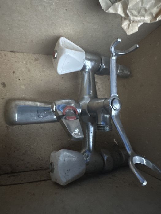 Bateria prysznicowa biala