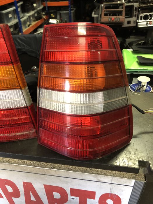 Farolins Mercedes W124 carrinha