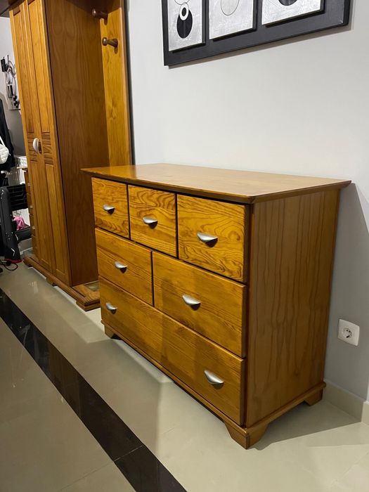 Movel com gavetas de arrumacao