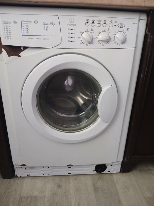 Пральна машина Indesit