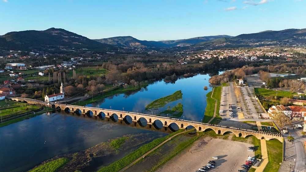 Serviço de fotografias e vídeos profissionais com drone