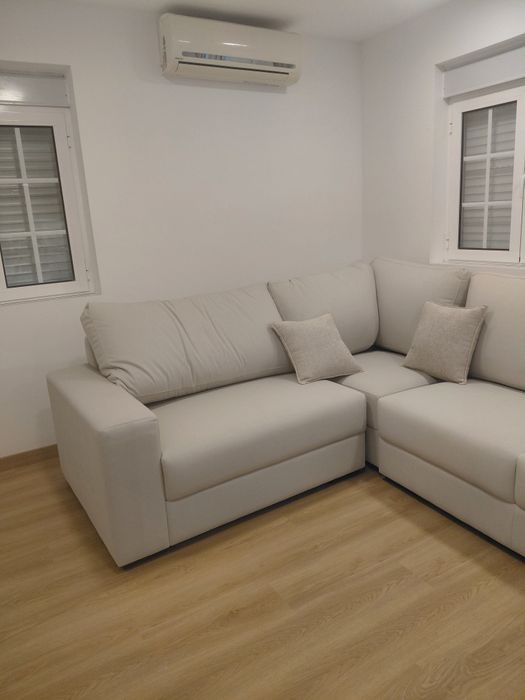 Sofá com chaise longue