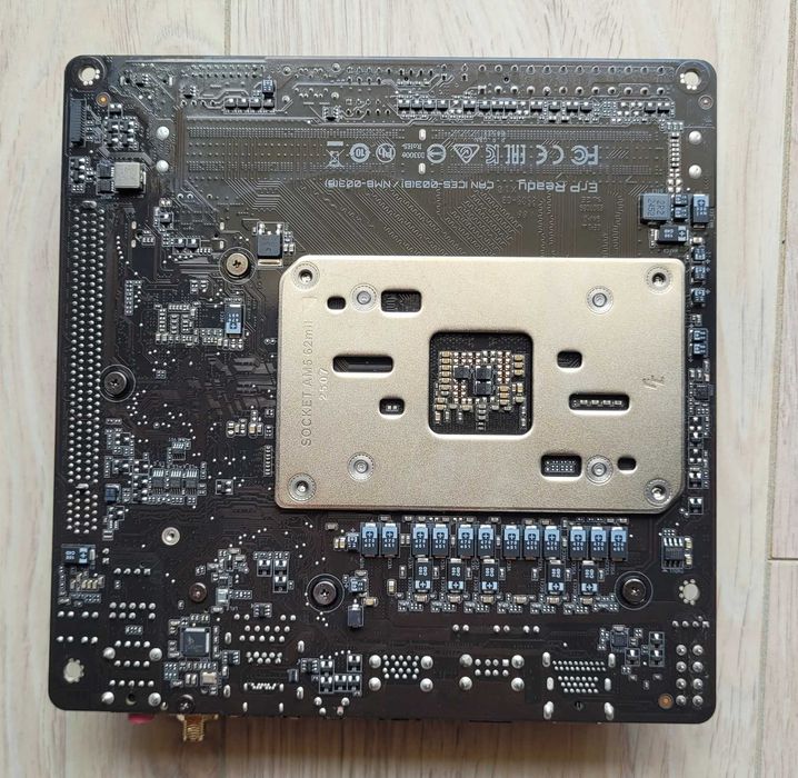 Płyta główna GIGABYTE B650I AX