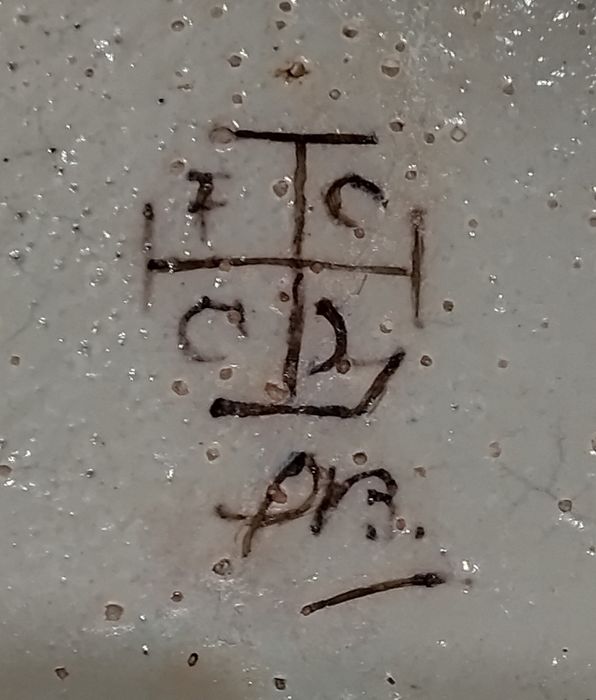 Antigo prato em faiança Fabrica Constância