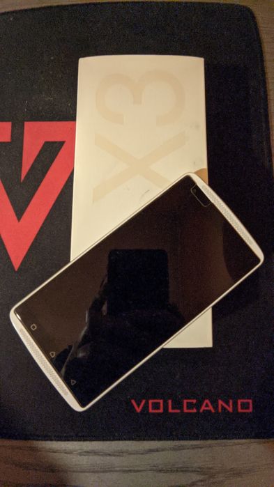 Smartfon LENOVO X3C50 (uszkodzony)