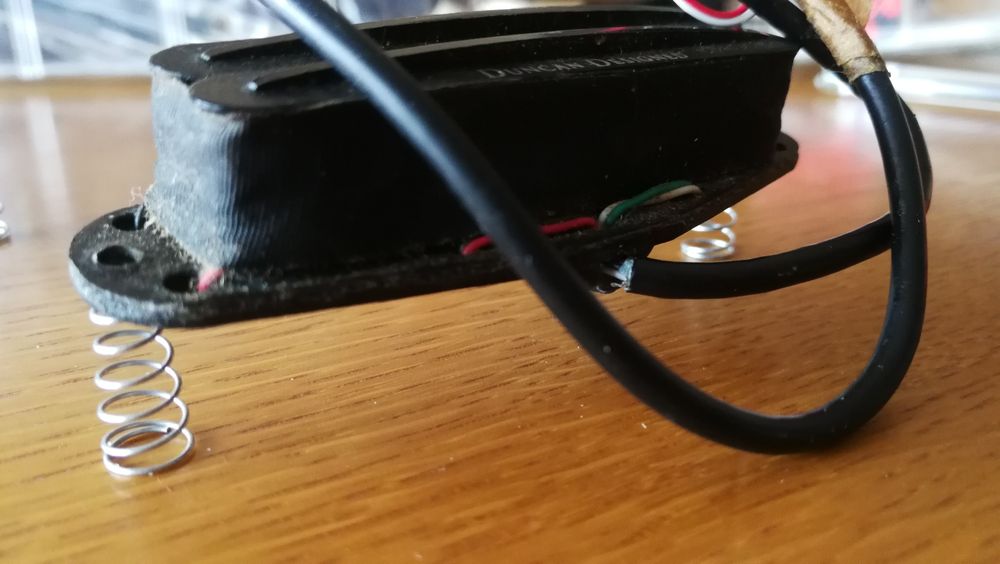 Pickup Springs for Single-Coil and Humbucker Pickups64332172660098122