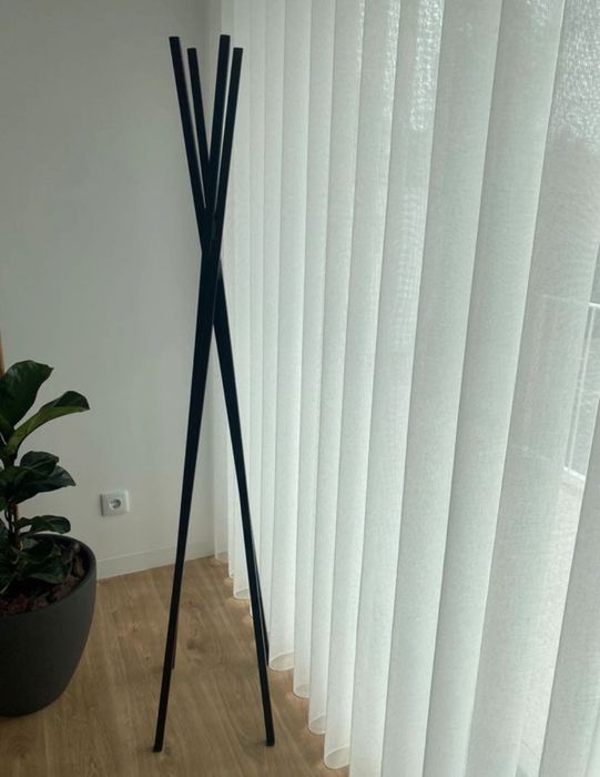 Cabine moderno preto