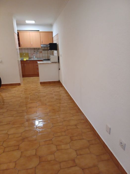 Arrenda-se T1 Costa da Caparica