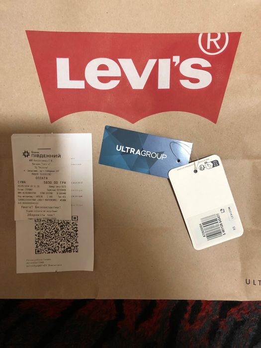 Куртка зеленая Бомбер Levi”s