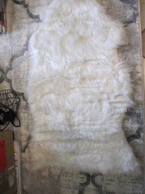 Biała Miękka Sztuczna SKÓRA Owcza Dywan DYWANIK 60x100 cm