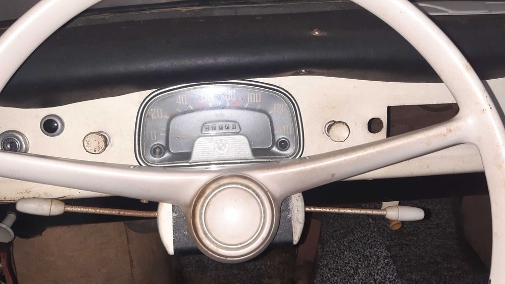 BMW 700 — fotografia 10