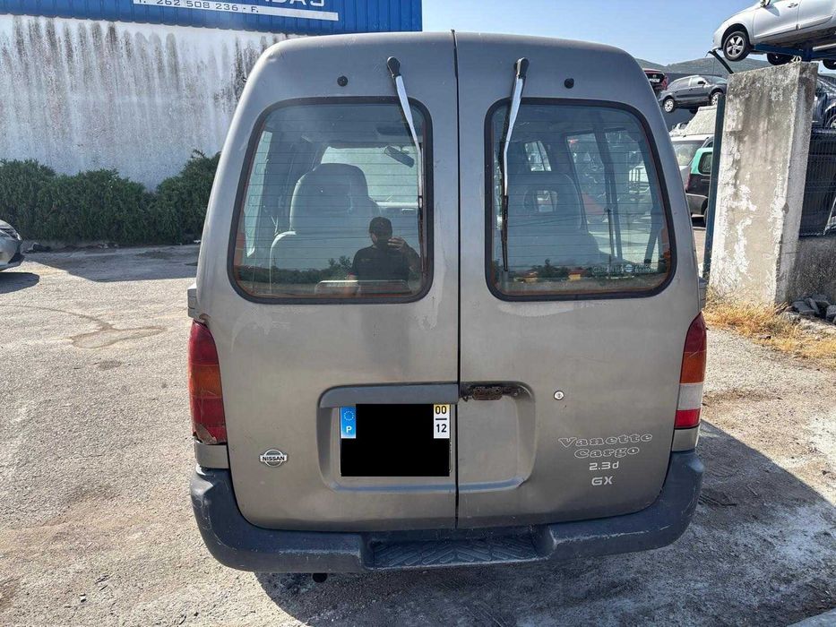 Peças Nissan Vanette Cargo 2.3 Gasoleo do ano 2000