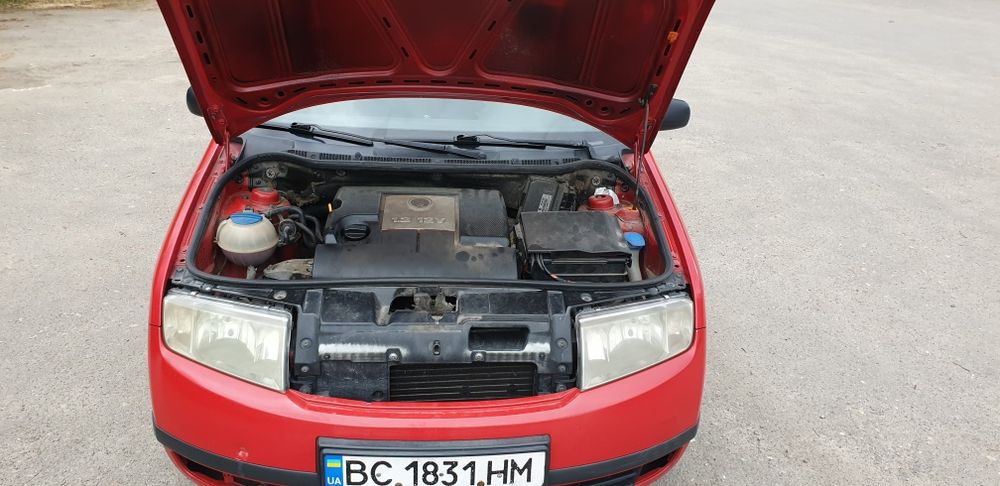 Skoda Fabia 2004 Седан | 1.2 HTP