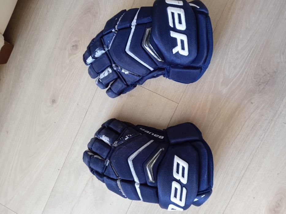 Краги Bauer Total One
Постираны и заменены новые