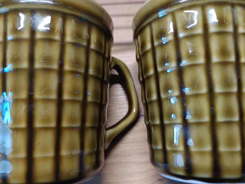 Kubek zielono - oliwkowy z Pruszkowa