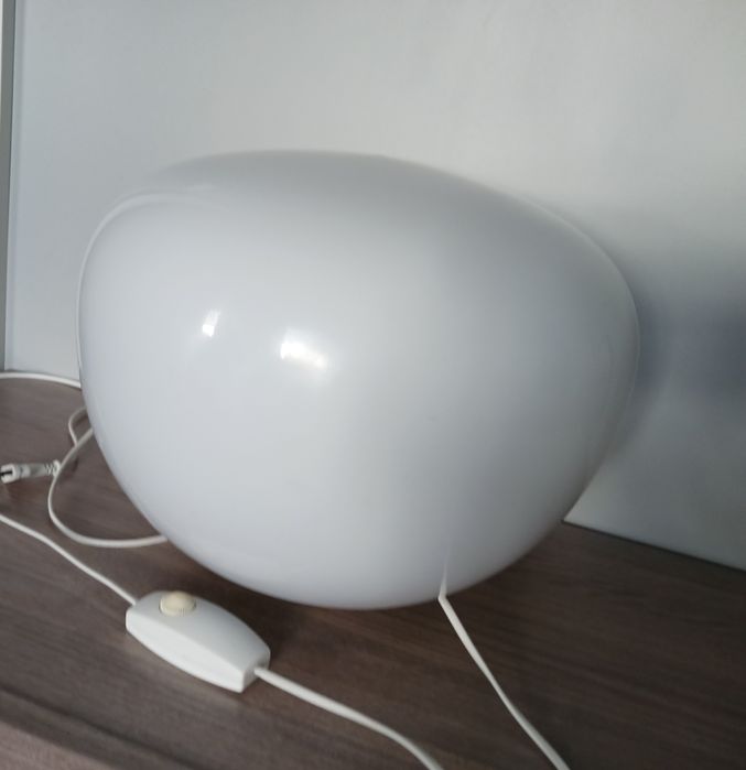 Lampa podłogowa marki Jonisk, projekt: Carl Öjerstam, Ikea.