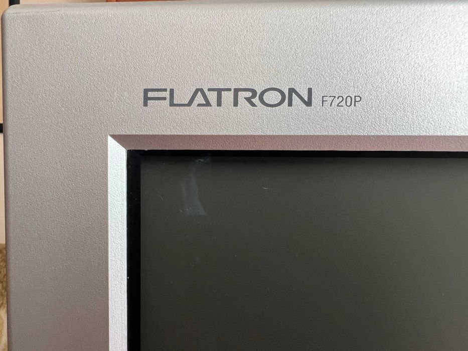 Monitor CRT Flatron F 720 P