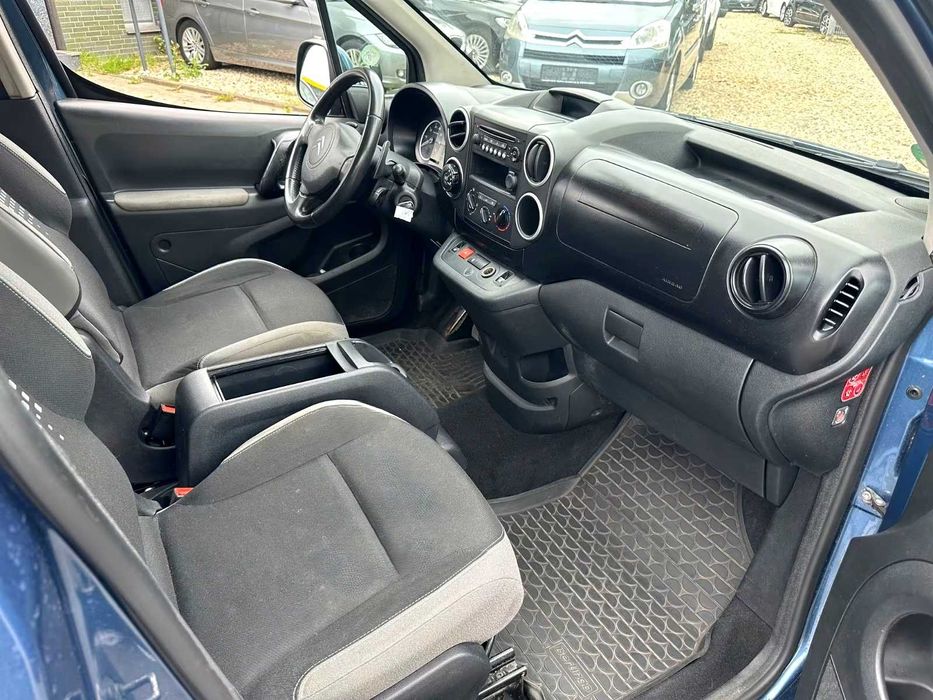 Berlingo Adaptada | 5 Lugares ou 4 + Cadeira Rodas | Caixa Automática