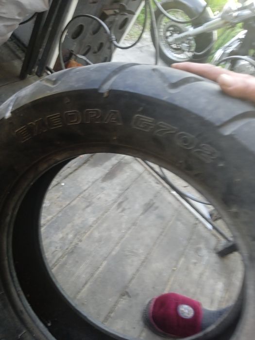 Продам комплект шин на мотоцикл