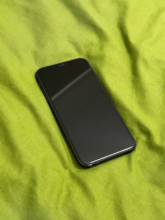 Продам iPhone 11 64Gb
