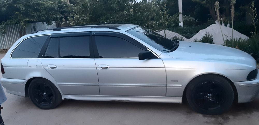 Продам авто BMW 530D