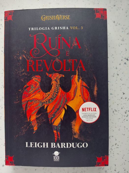 Livros trilogia sombra e ossos grisha
