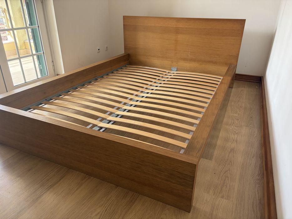 Cama Ikea Malm carvalho+estrado