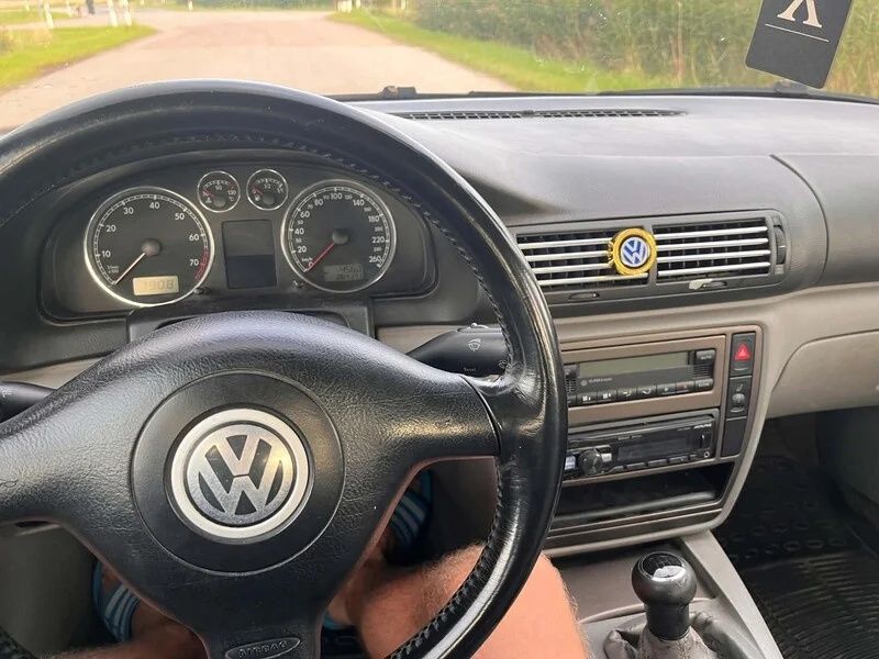 Volkswagen Passat 2003