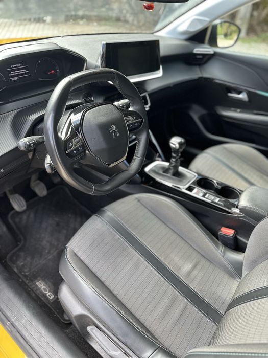 Peugeot 208 - Allure - 110 Puretech