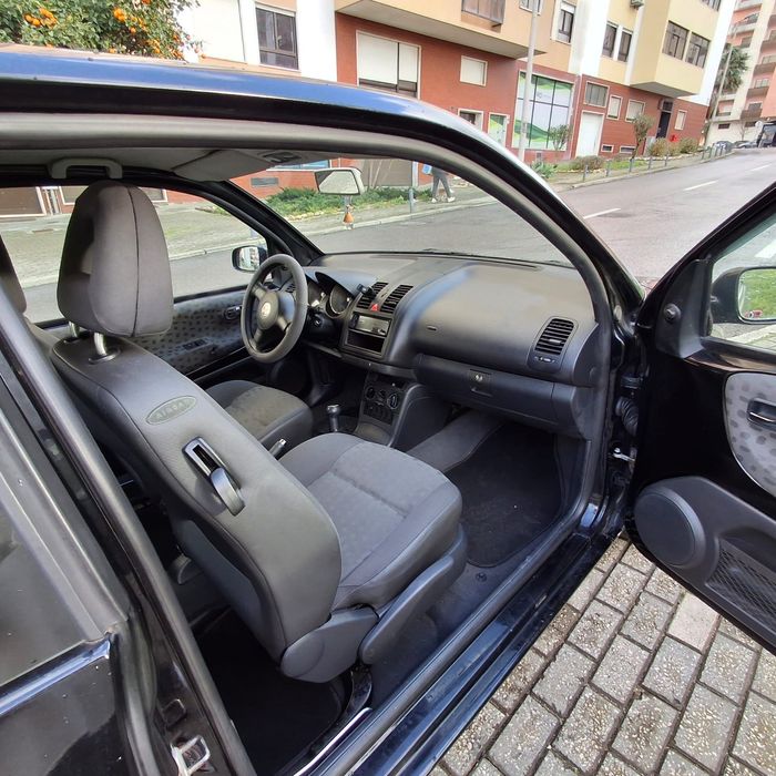 Carro volkswagen lupo