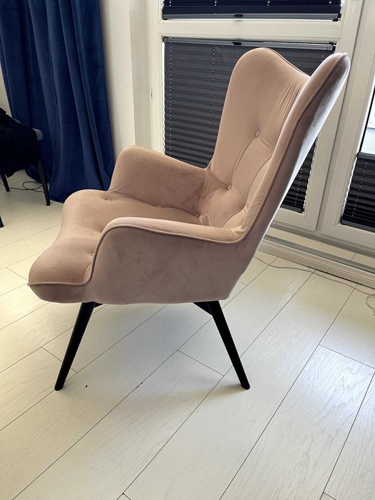 Fotel uszak welurowy VICKY Kare Design różowy