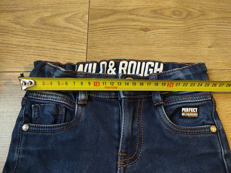 Spodnie dla chłopca dżinsowe jeansy 104 miękki materiał