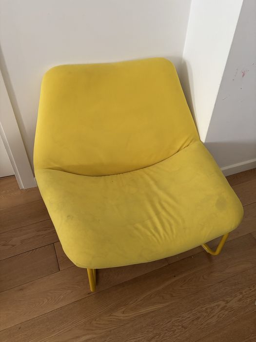 Cadeira amarela ikea