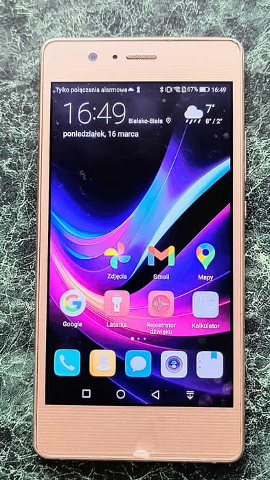 Telefon komórkowy Huawei P9 lite.