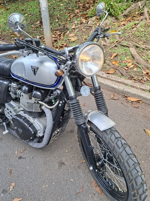 Triumph Bonneville T100 Scrambler
