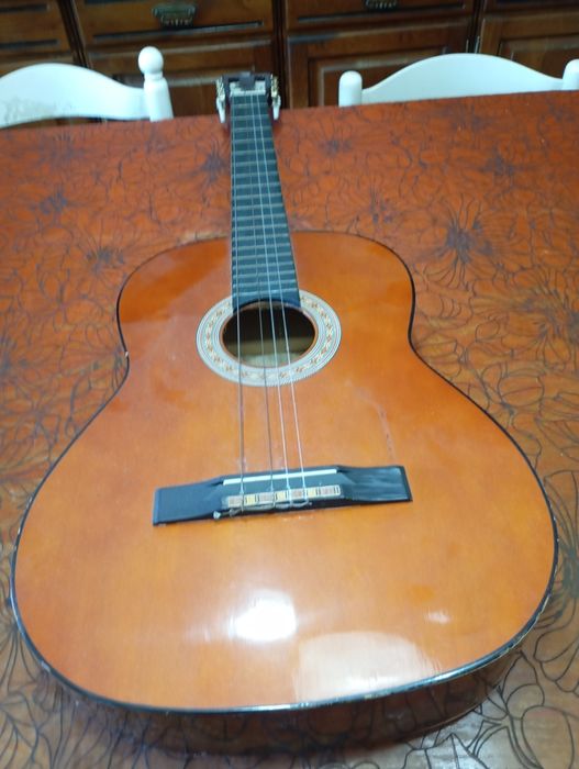 Vendo esta viola muita bonita bom estado