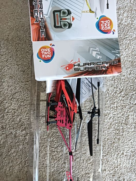 Helicóptero RC Xceler8 Hurricane Surfer NOVO!