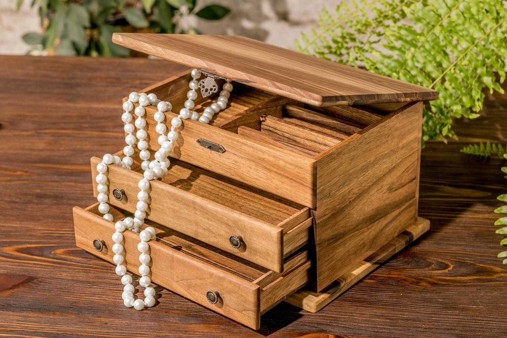 Дерев'яна жіноча скринька комод шкатулка для прикрас з дзеркалом