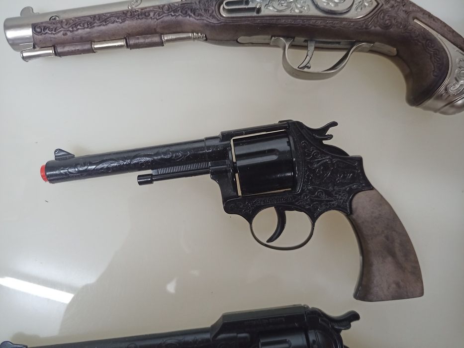 Antigas Pistolas Fulminantes cowboy