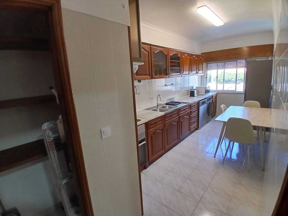 Aluga-se Quartos em casa partilhada -Reboleira - Amadora