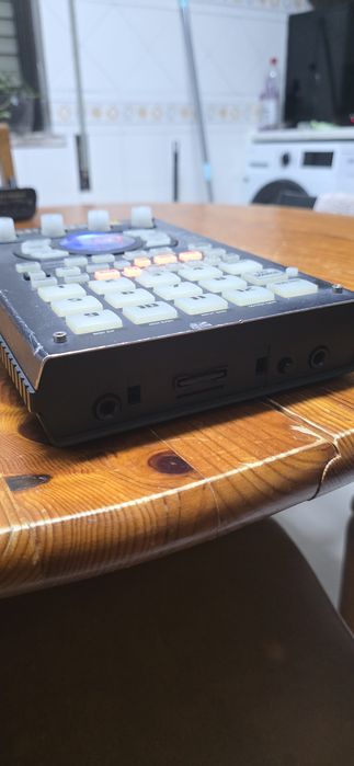 Roland SP404-SX.