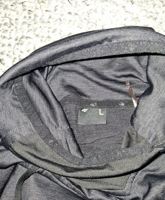 Ciemnoszara bluza L sportowa 4f jak nowa