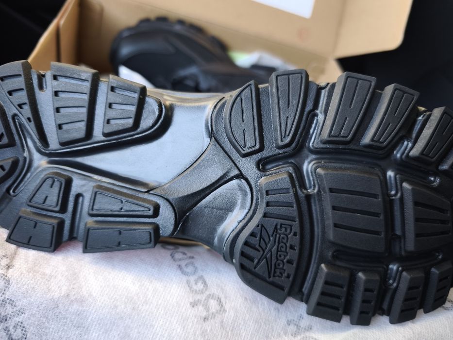 Botas Ranger Reebok com fecho