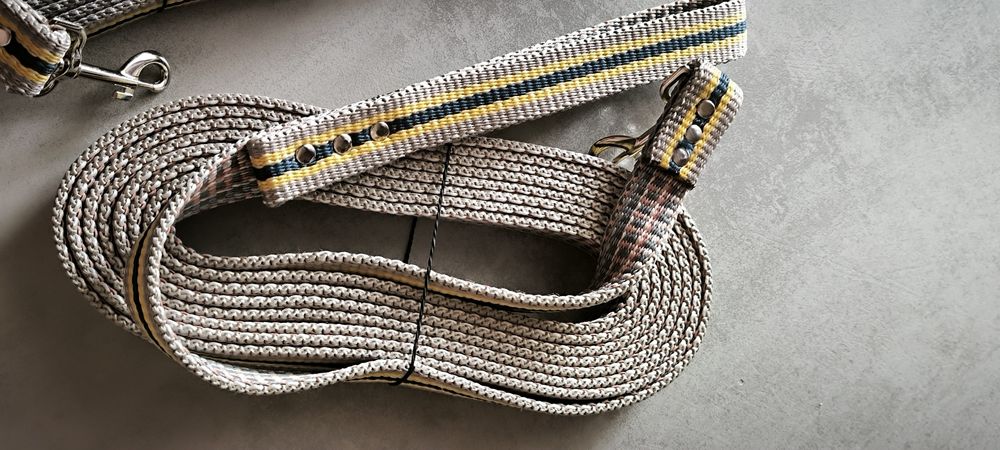 Продам поводки для Крупных  и Мелких  собак