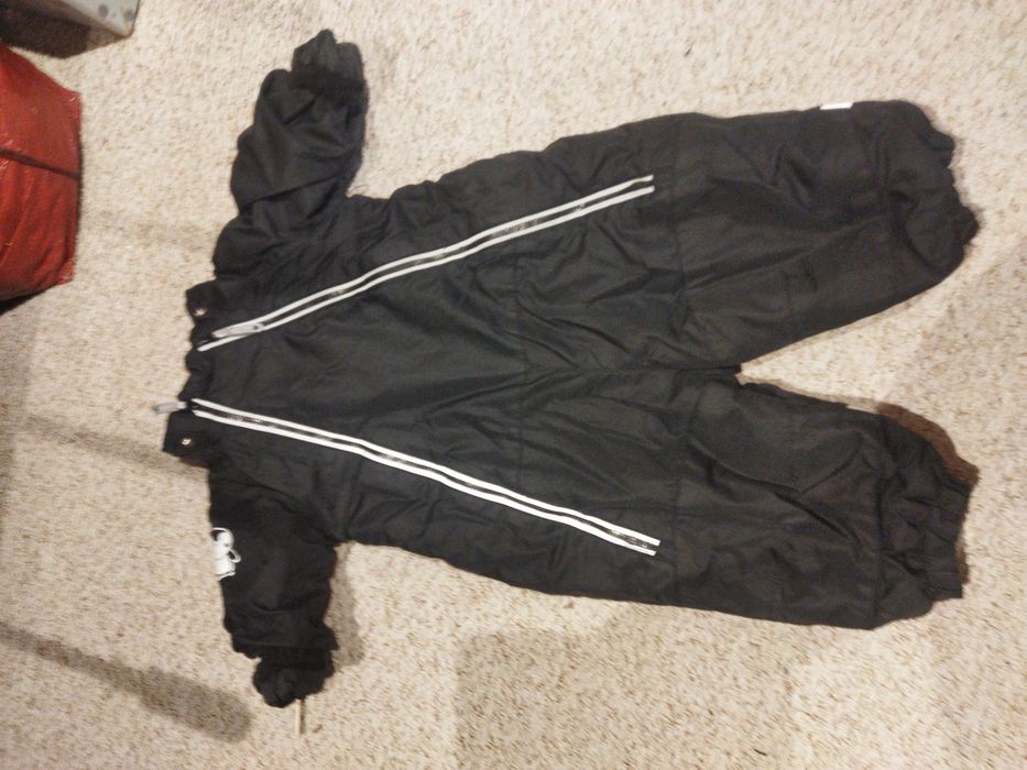 Kombinezon jesienno - zimowy rozmiar 6-9 miesiecy